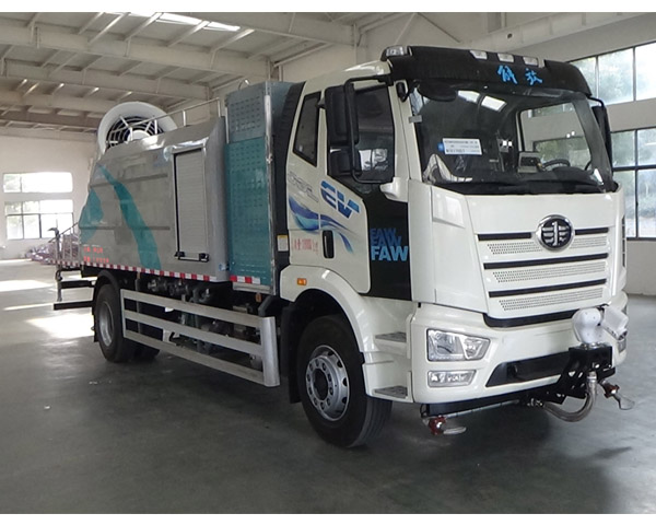 解放純電動(dòng)多功能抑塵車(chē)震撼來(lái)襲！